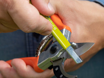 Blade Edge Restorer – Tool Sharpener for Garden Shears & Secateurs | Burgon & Ball | Blade Edge Restorer | GTO/SHARP 5019360014690 | AllotMate Essentials