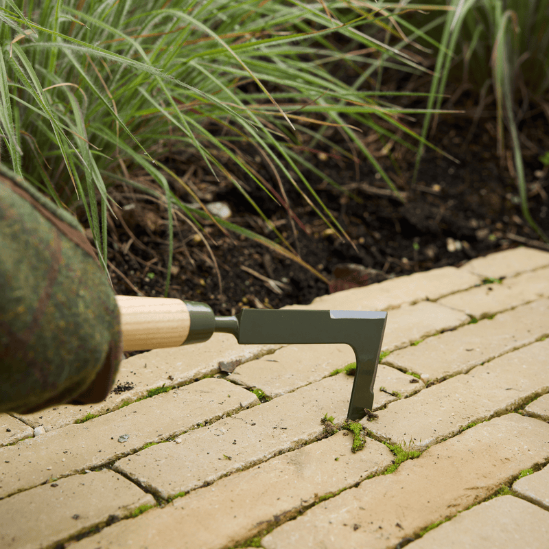 Burgon and Ball RHS BoronGreen Block Paving Knife | Hand hoes and weeders | 5019360204398 5019360204398 | AllotMate Essentials
