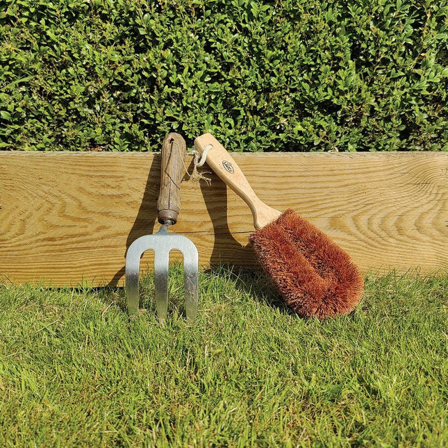Gardener’s Brush – Natural Loofah & Coconut Fibre Scrubber | Eco - Friendly by LoofCo | Gardener's Brush | 5060175851284 | AllotMate Essentials